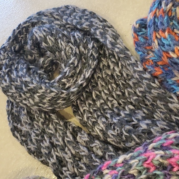 Bright multi colored Knit Scarf - Picture 7 of 8